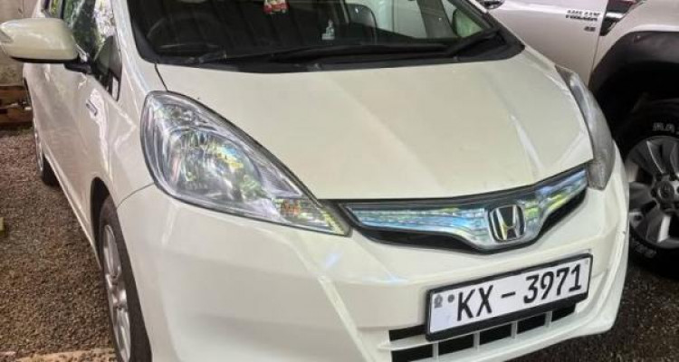 HONDA FIT GP1 2011