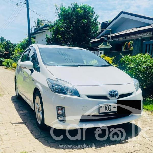 TOYOTA PRIUS 2010