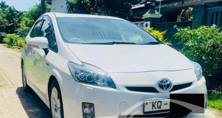 TOYOTA PRIUS 2010