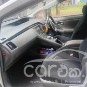 TOYOTA PRIUS 2011