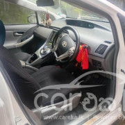 TOYOTA PRIUS 2011