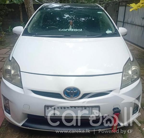TOYOTA PRIUS 2011