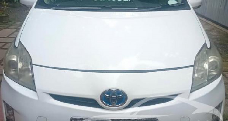 TOYOTA PRIUS 2011