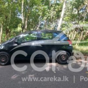 TOYOTA VITZ 2010