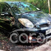 TOYOTA VITZ 2010