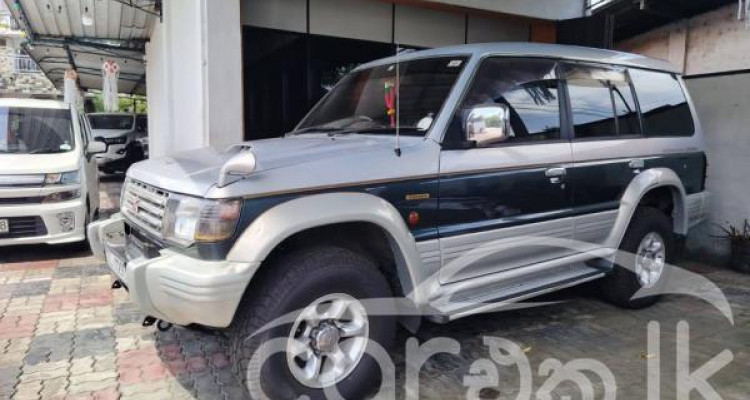 MITSUBISHI PAJERO 1996