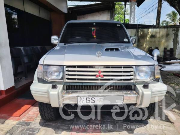 MITSUBISHI PAJERO 1996