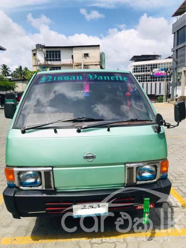 NISSAN VANETTE 1989