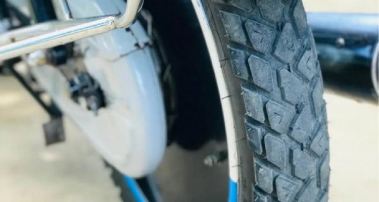 BAJAJ CT100 2013