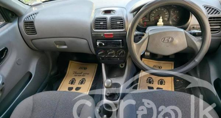 HYUNDAI ACCENT 2002