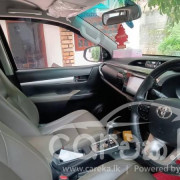 TOYOTA HILUX 2017