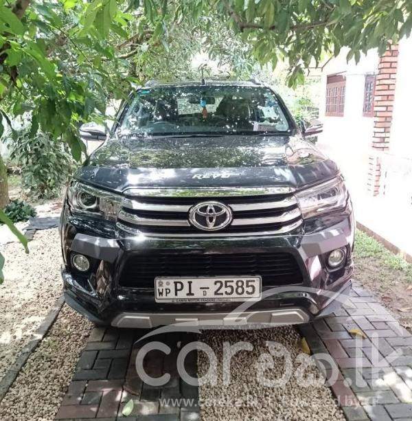 TOYOTA HILUX 2017