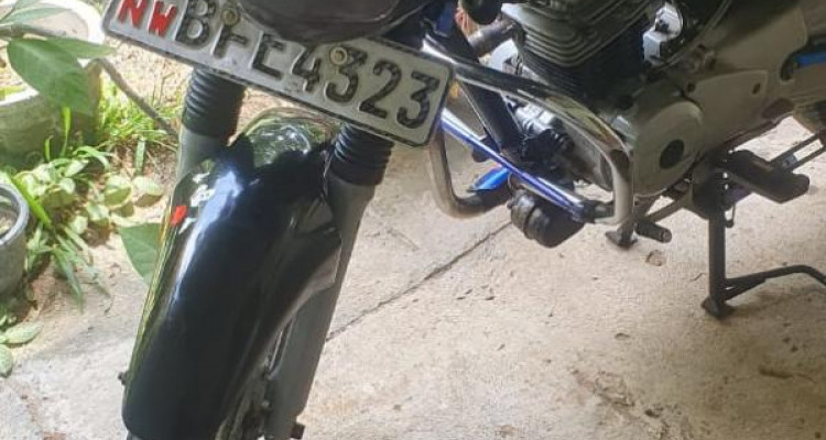 BAJAJ CT100 2017