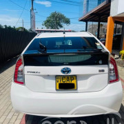 TOYOTA PRIUS 2015