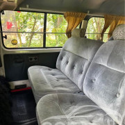 NISSAN CARAVAN 1995
