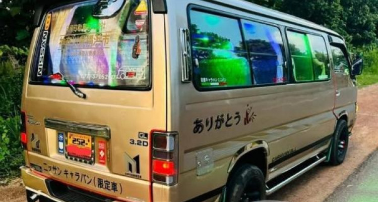 NISSAN CARAVAN 1994
