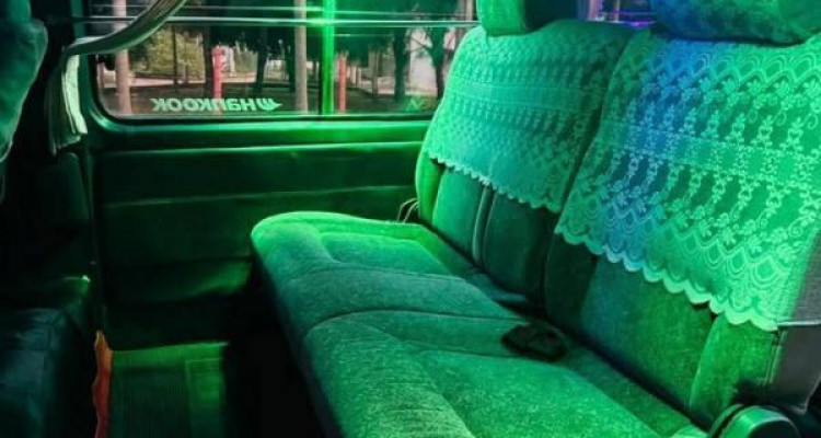 NISSAN CARAVAN 1994