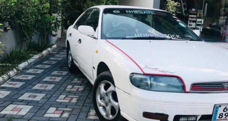 NISSAN BLUEBIRD 1992