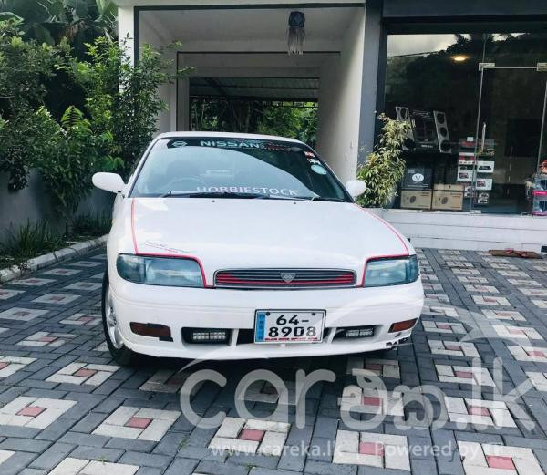 NISSAN BLUEBIRD 1992