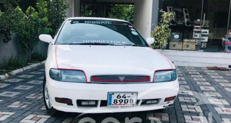 NISSAN BLUEBIRD 1992