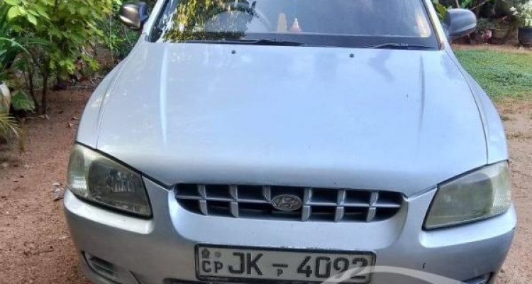 HYUNDAI ACCENT 2001