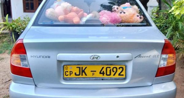 HYUNDAI ACCENT 2001