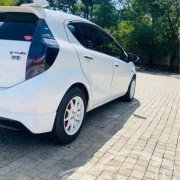 TOYOTA AQUA 2013
