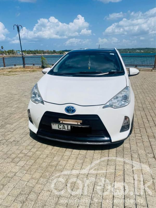 TOYOTA AQUA 2013