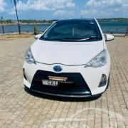 TOYOTA AQUA 2013