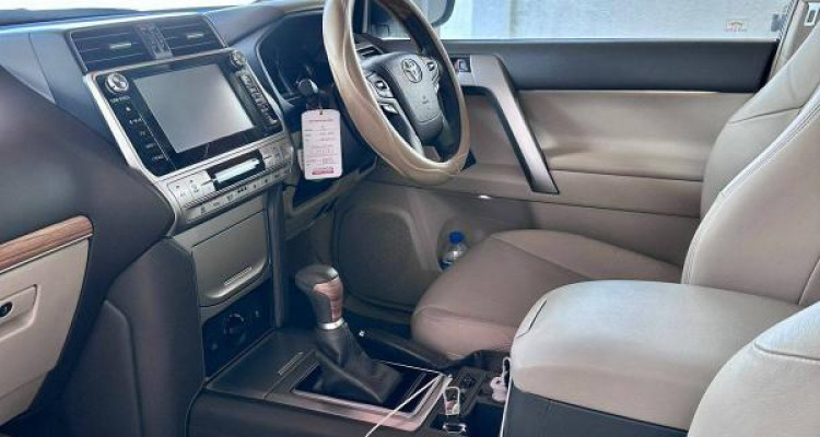 TOYOTA LAND CRUISER PRADO 150 2017