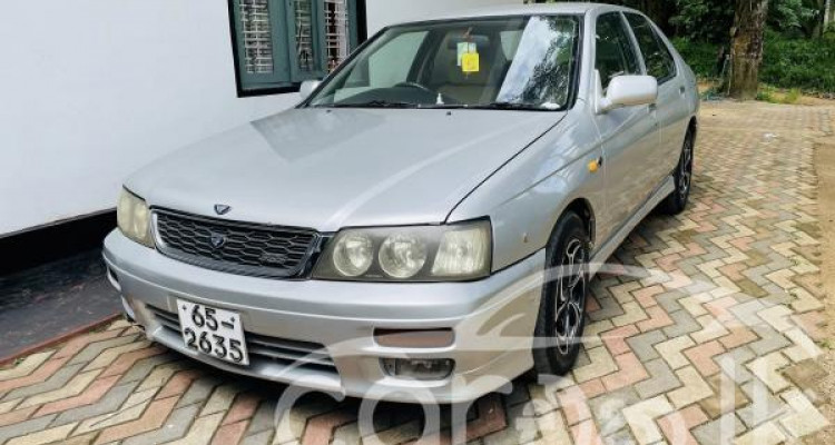 NISSAN BLUEBIRD SU14 1999