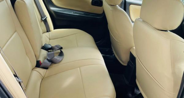NISSAN BLUEBIRD SU14 1999