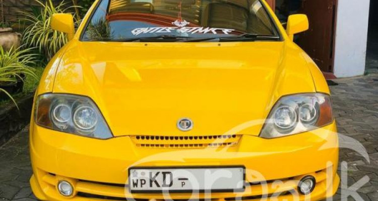 HYUNDAI TUSCANI 2004