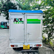 MITSUBISHI MINICAB 2005