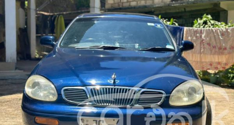 DAEWOO LEGANZA 2000