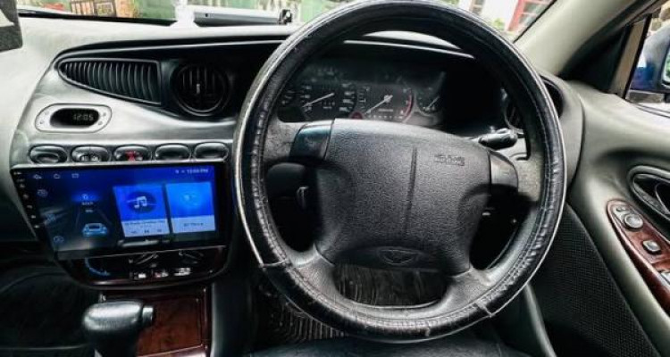 DAEWOO LEGANZA 2000