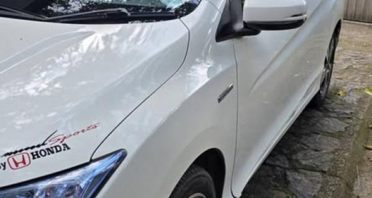 HONDA GRACE 2016