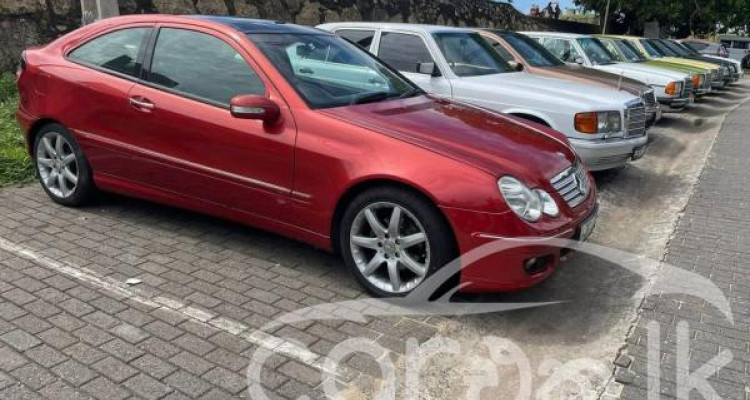 MERCEDES BENZ C32 2004