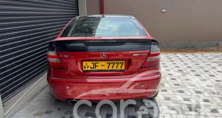 MERCEDES BENZ C32 2004