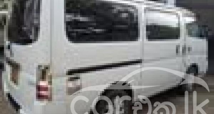 NISSAN CARAVAN 2005