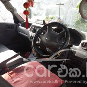 NISSAN CARAVAN 2005