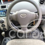 TOYOTA VITZ 2009