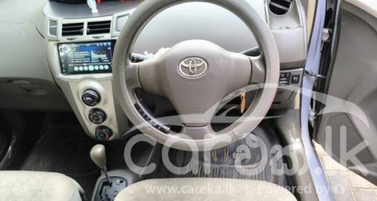 TOYOTA VITZ 2009