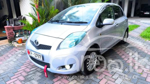 TOYOTA VITZ 2009