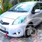 TOYOTA VITZ 2009