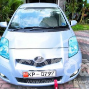 TOYOTA VITZ 2009