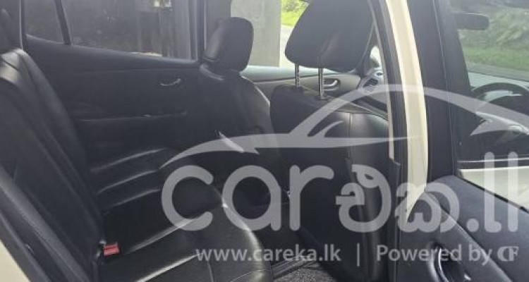 NISSAN LEAF 2012