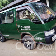 NISSAN CARAVAN 1993