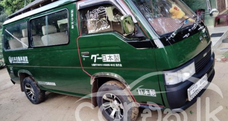 NISSAN CARAVAN 1993