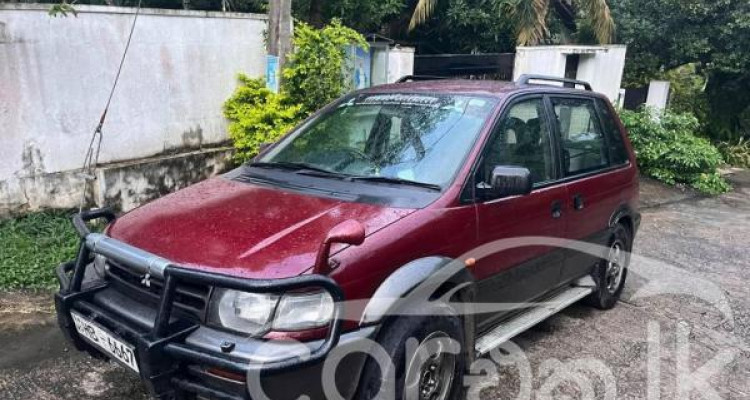 MITSUBISHI RVR 2000